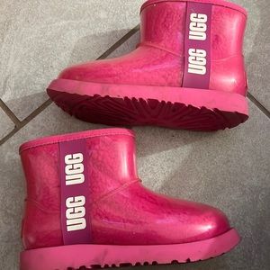 Used uggs lined with no insoles